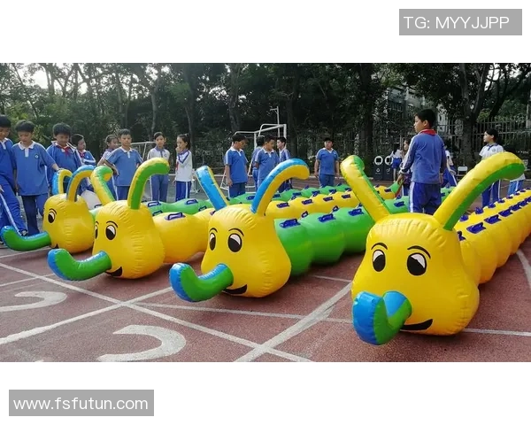 充气巨型足球带来的乐趣与挑战让我们一起体验不一样的运动激情与团队合作